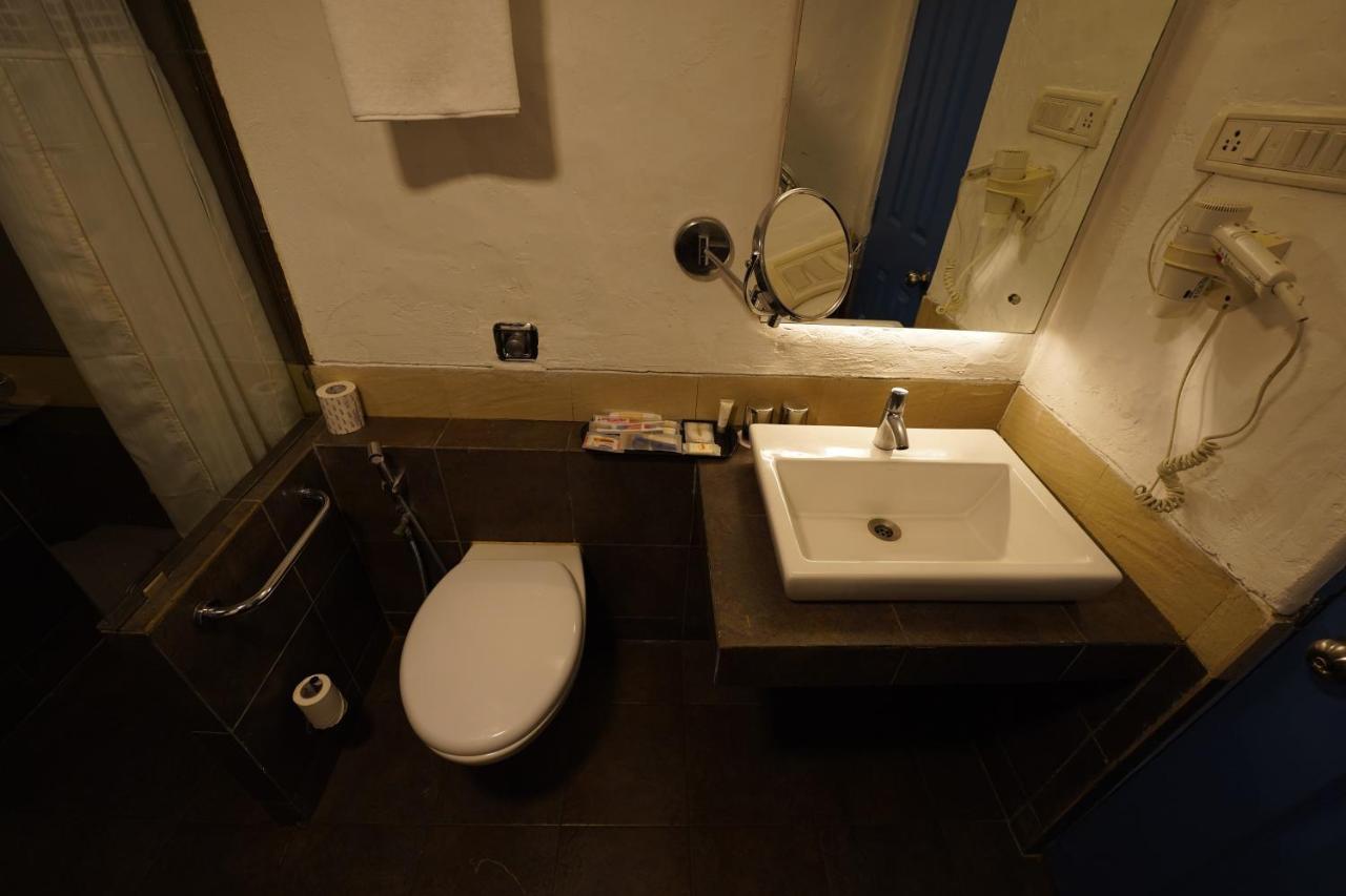 Zone Connect By The Park Calangute Hotel Old Goa Ngoại thất bức ảnh